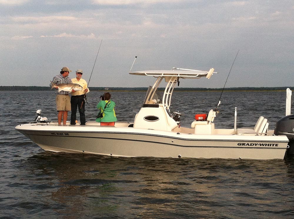 Fishing on Grady-White 251 Coastal Explorer boat