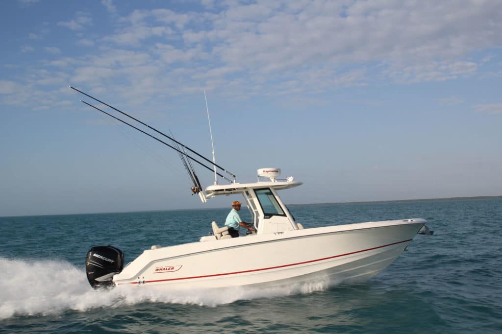 Boston Whaler 280 Outrage running shot