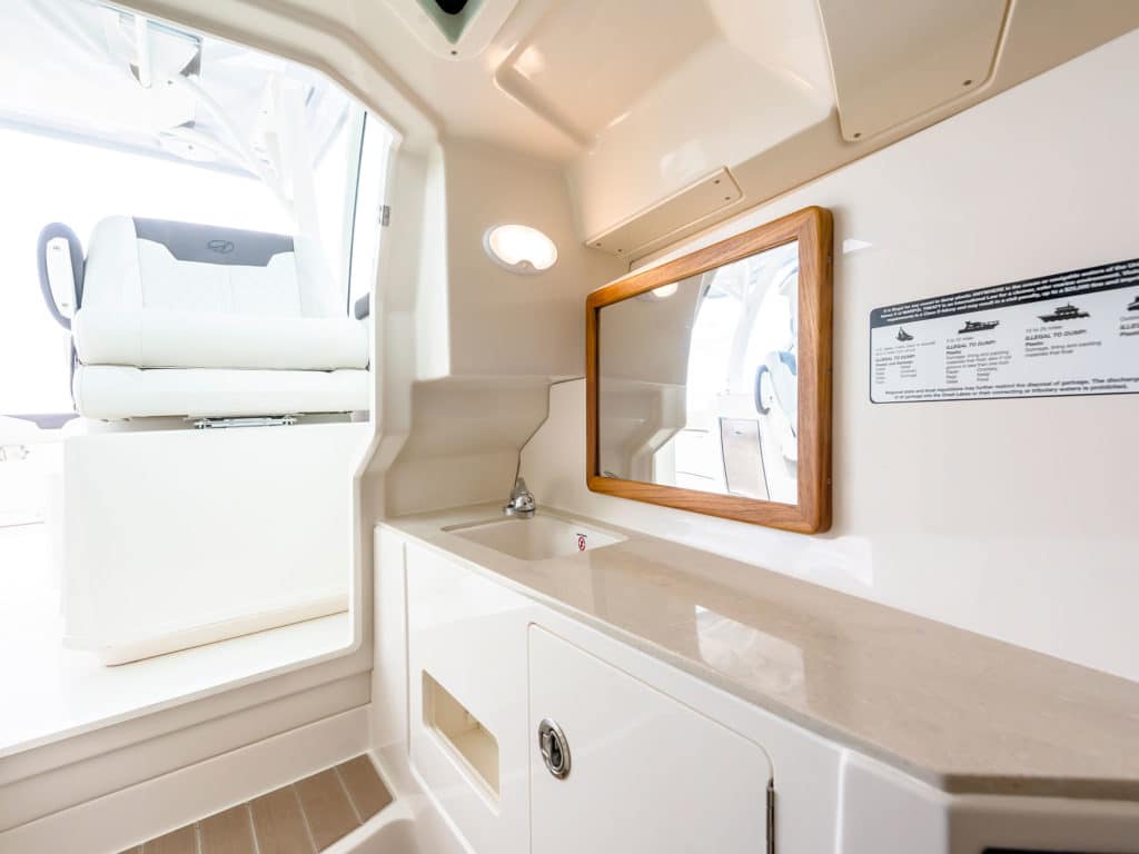 Sailfish 316 DC cabin