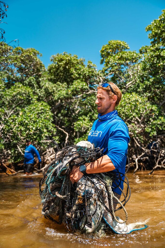 Removing ghost nets